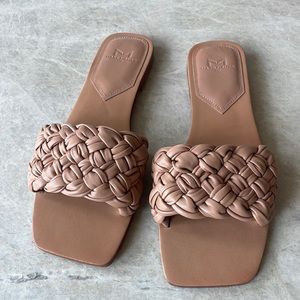 Marc Fisher Reanna camel color sandal size 9